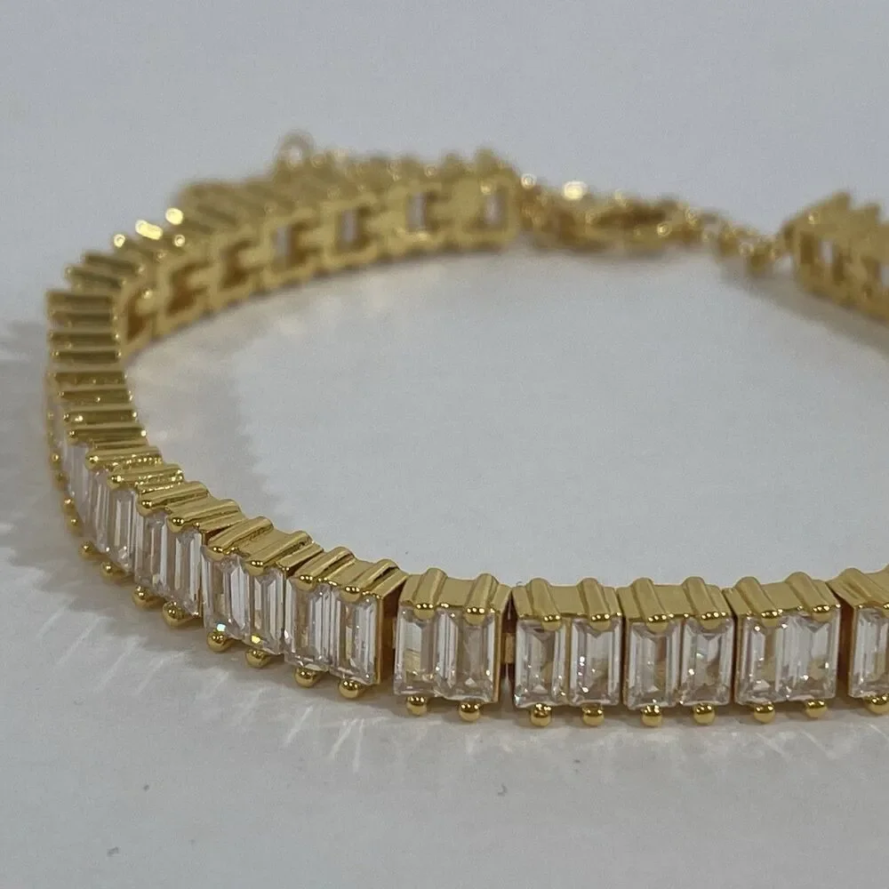 Caitlyn Minimalist Cubic Zirconia‎ 18k Gold Plated Tennis Bracelet With Box